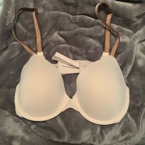 Victoria’s Secret T-Shirt Bra